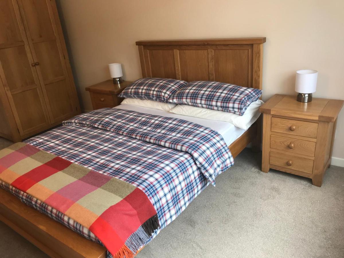 Borrodale, One Bedroom Apartment With Balcony And Loch View. Fort William Exteriör bild