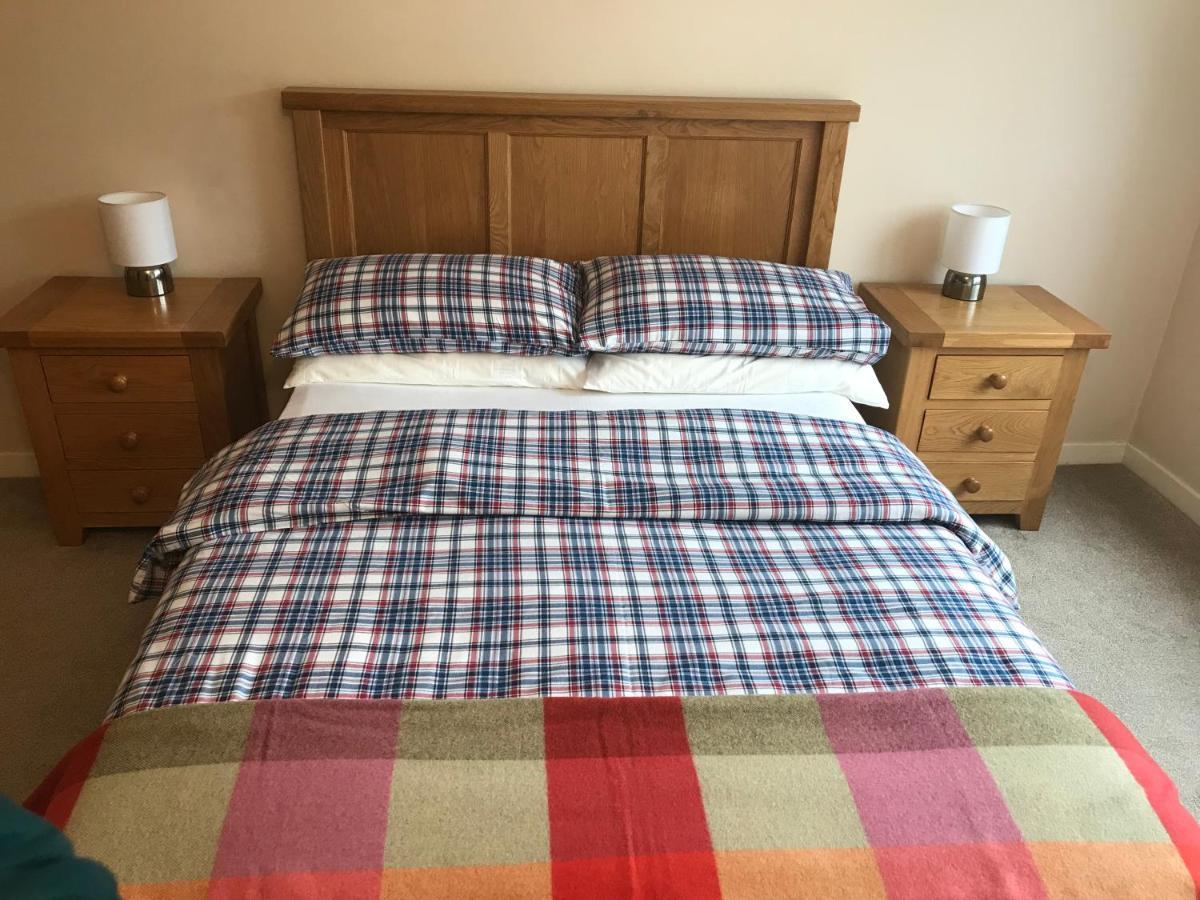 Borrodale, One Bedroom Apartment With Balcony And Loch View. Fort William Exteriör bild