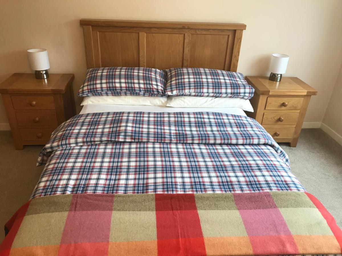 Borrodale, One Bedroom Apartment With Balcony And Loch View. Fort William Exteriör bild